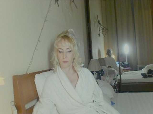 KatrinExcite's BongaCams show and profile