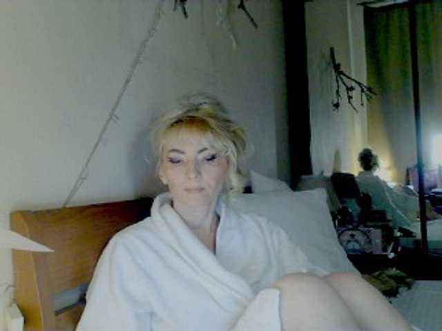 KatrinExcite's BongaCams show and profile