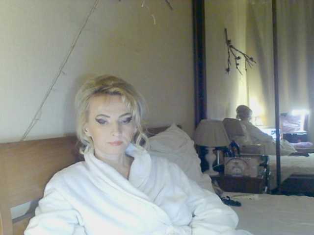 KatrinExcite's BongaCams show and profile