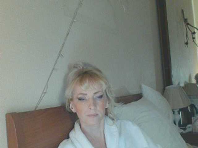 KatrinExcite's BongaCams show and profile