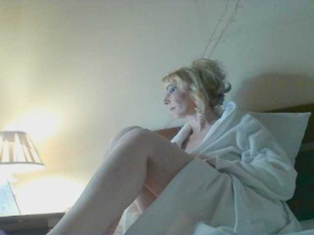 KatrinExcite's BongaCams show and profile