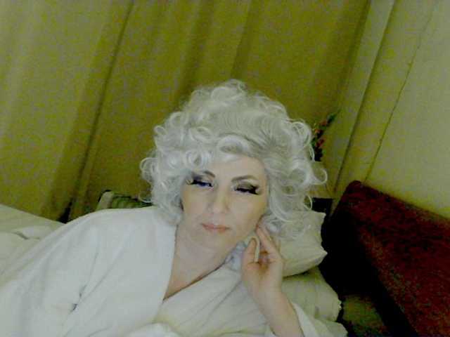 KatrinExcite's BongaCams show and profile