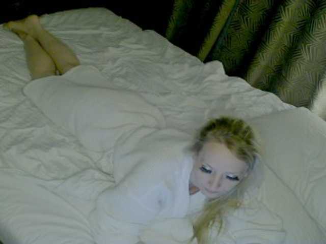 KatrinExcite's BongaCams show and profile