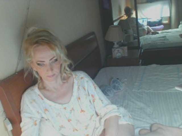 KatrinExcite's BongaCams show and profile