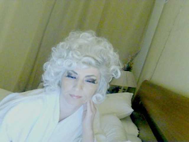 KatrinExcite's BongaCams show and profile