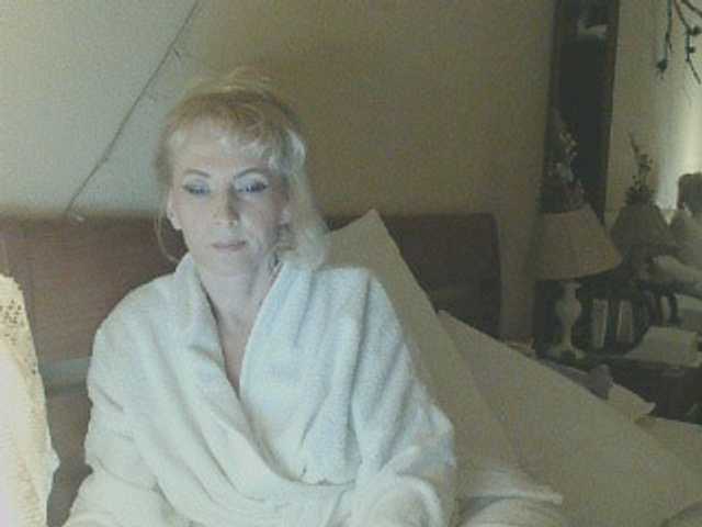 KatrinExcite's BongaCams show and profile