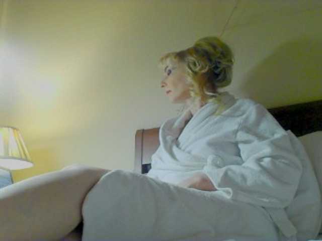 KatrinExcite's BongaCams show and profile