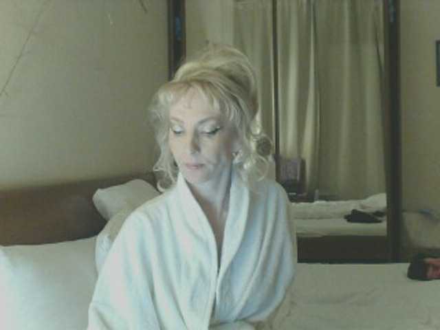 KatrinExcite's BongaCams show and profile