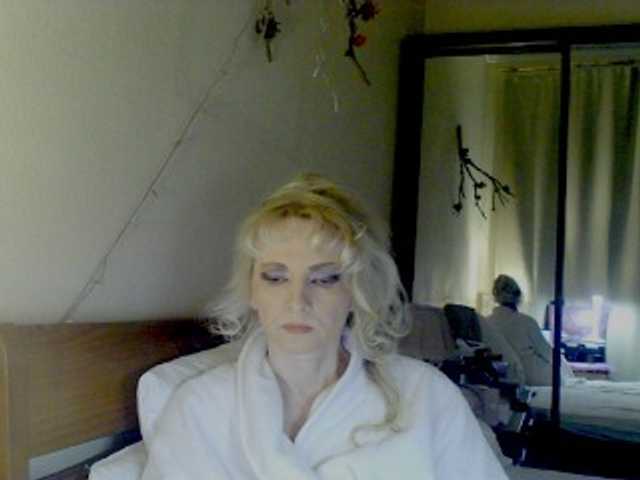 KatrinExcite live cam profile