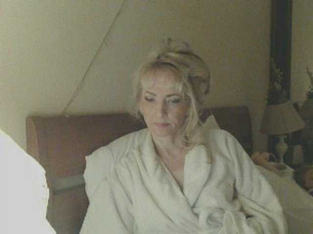 KatrinExcite's BongaCams show and profile