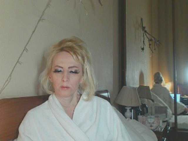 KatrinExcite's BongaCams show and profile