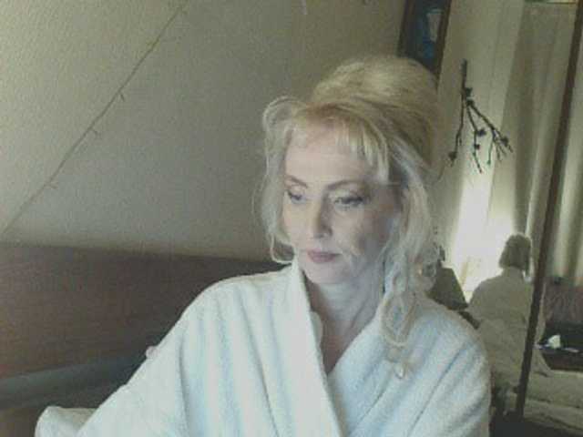 KatrinExcite's BongaCams show and profile