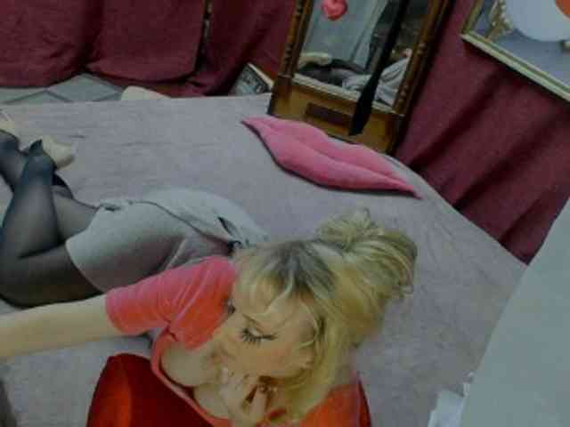 KatrinExcite webcam