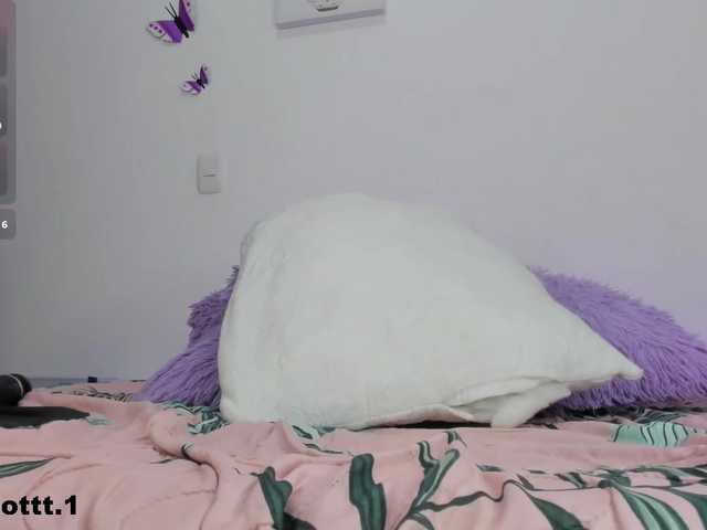 charlotte-250's BongaCams show and profile