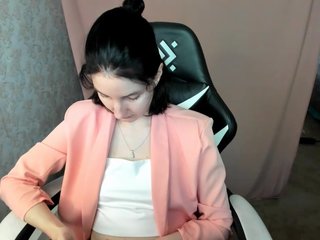 Kira_Tee Porn Show