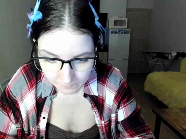 Victoria_Winters webcam