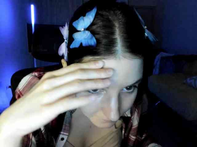 Victoria_Winters webcam