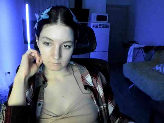 Victoria_Winters webcam