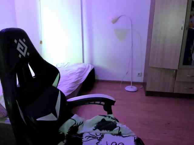 Ctrl_V_Desire webcam