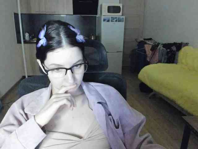 Victoria_Winters webcam