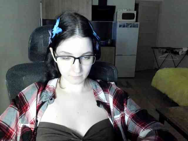 Victoria_Winters webcam