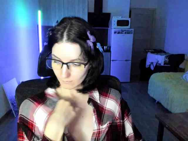 Victoria_Winters webcam