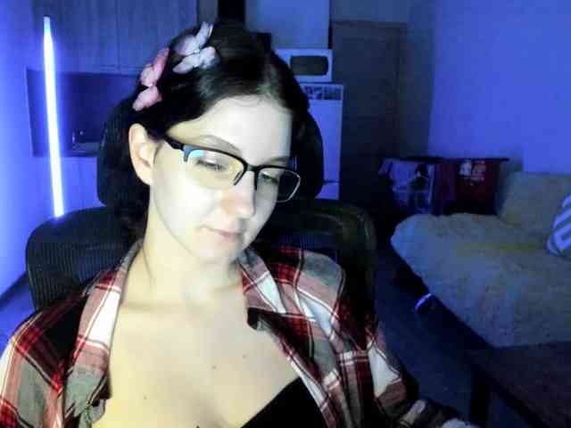 Victoria_Winters webcam