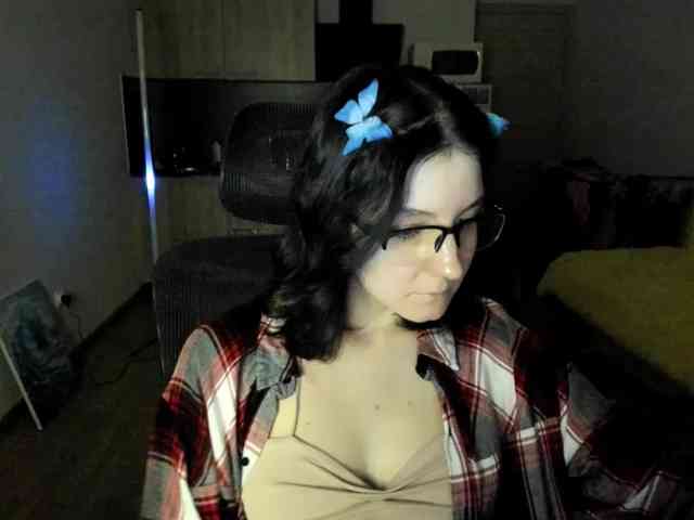 Victoria_Winters webcam