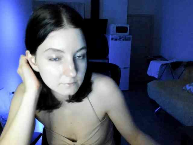 Victoria_Winters webcam