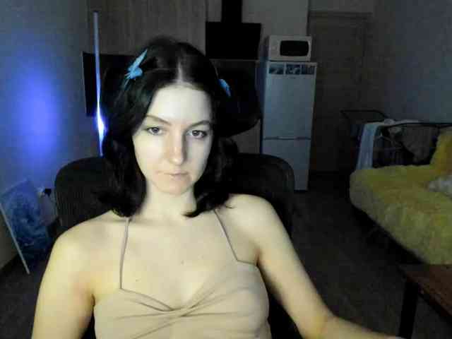 Victoria_Winters webcam