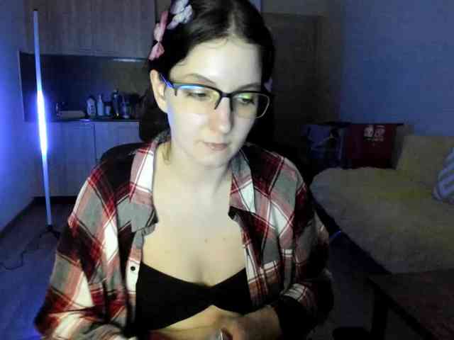 Victoria_Winters webcam