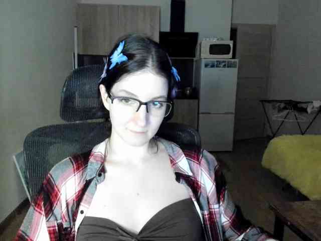 Victoria_Winters webcam