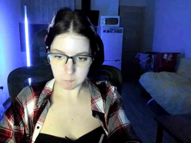 Victoria_Winters webcam