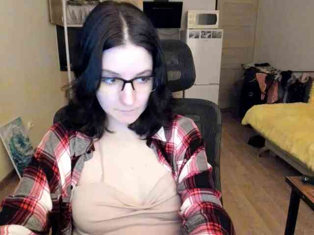 Victoria_Winters webcam