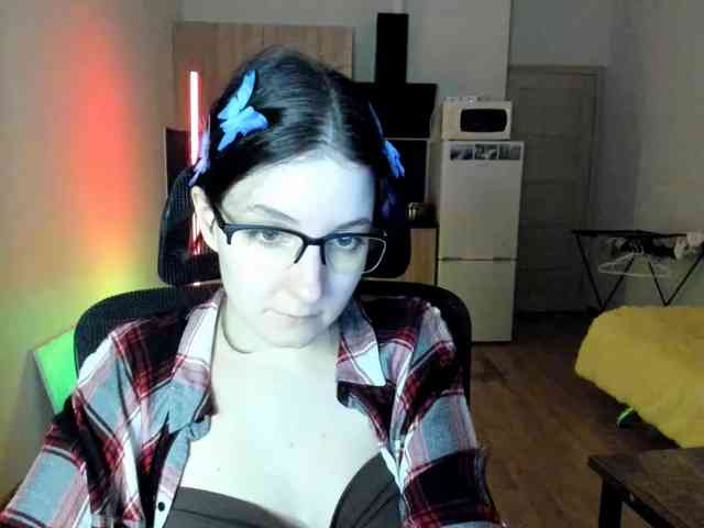 Victoria_Winters webcam