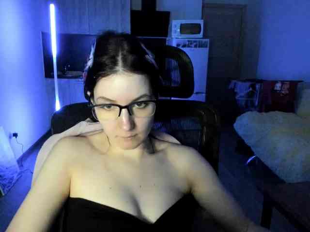 Victoria_Winters webcam