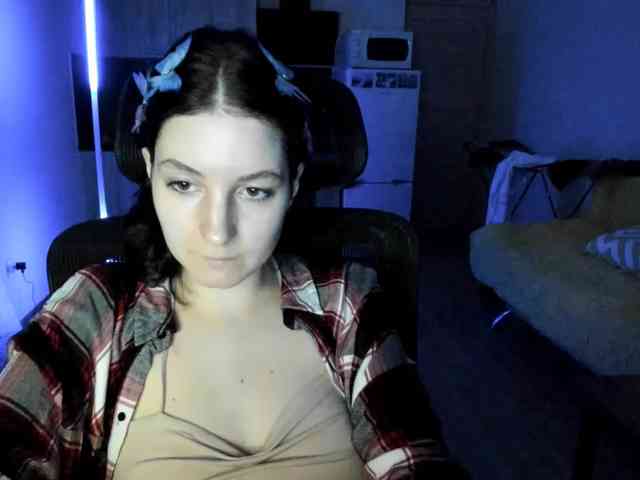 Victoria_Winters webcam