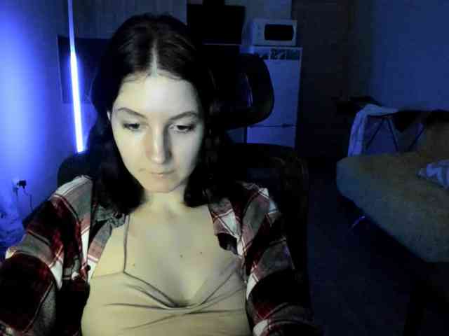 Victoria_Winters webcam