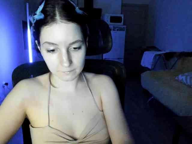 Victoria_Winters webcam