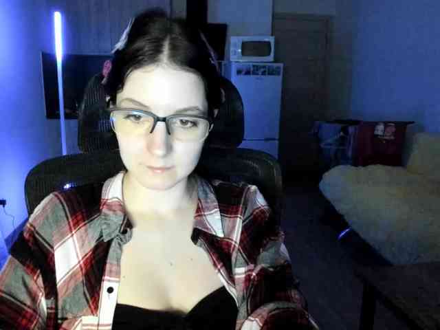 Victoria_Winters webcam