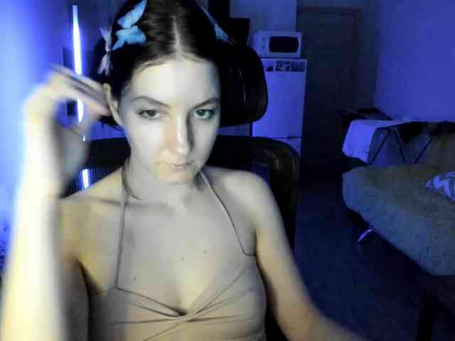 Victoria_Winters webcam