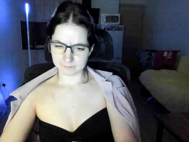 Victoria_Winters webcam