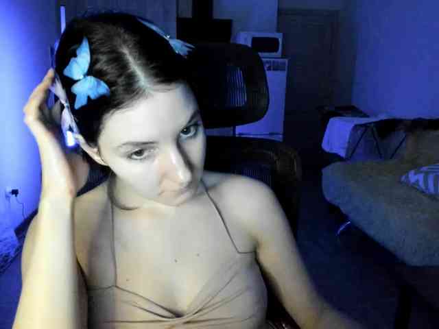 Victoria_Winters webcam