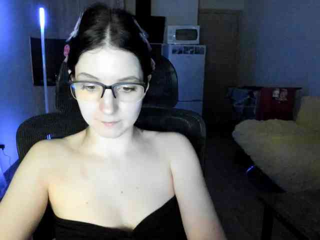 Victoria_Winters webcam