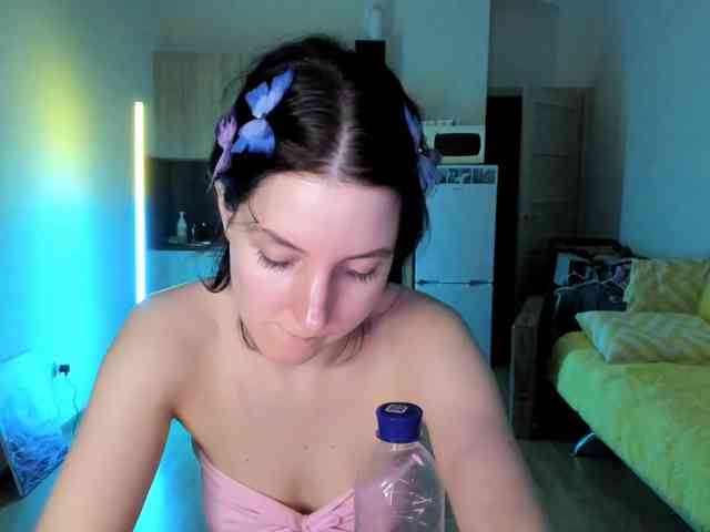 Victoria_Winters webcam