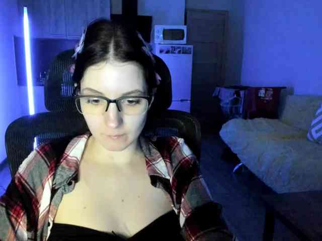 Victoria_Winters webcam