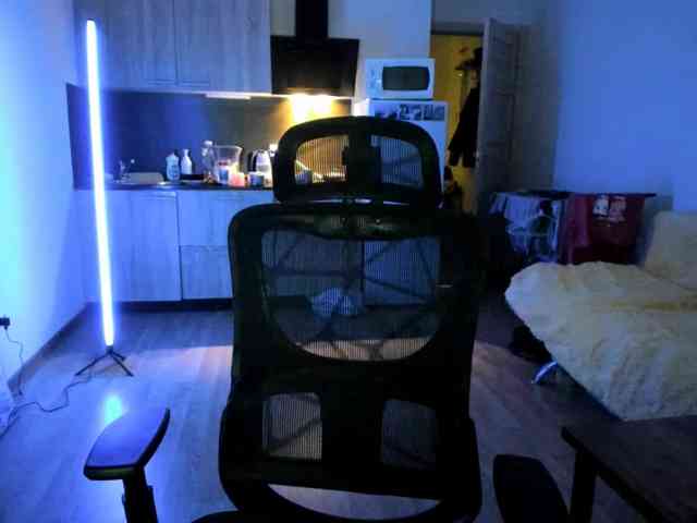 Victoria_Winters webcam