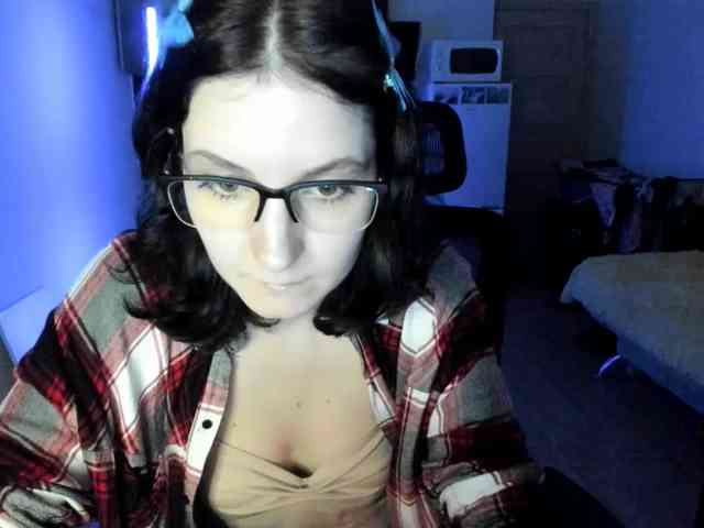 Victoria_Winters webcam