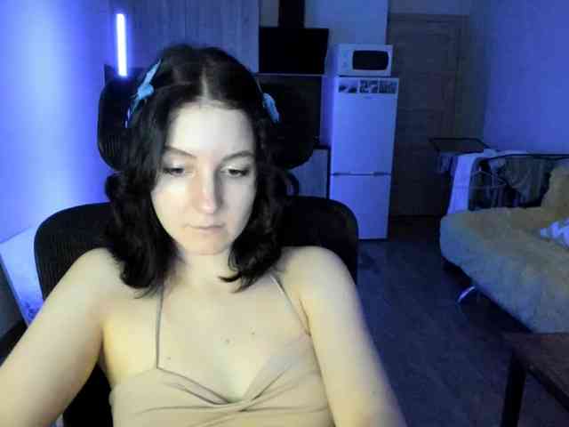 Victoria_Winters webcam