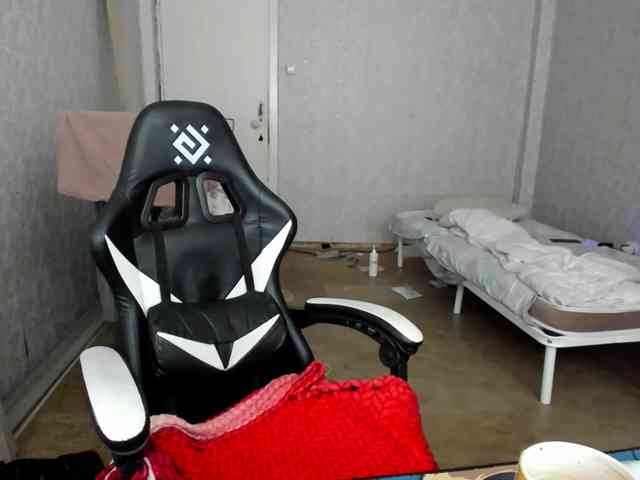 Ctrl_V_Desire webcam